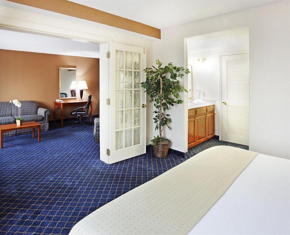 Holiday Inn Charlotte Airport By Ihg Pokój zdjęcie