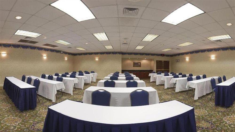 Holiday Inn Charlotte Airport By Ihg Zewnętrze zdjęcie
